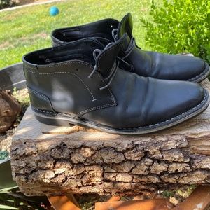 Steve Madden Chucka Boot - size 8.5